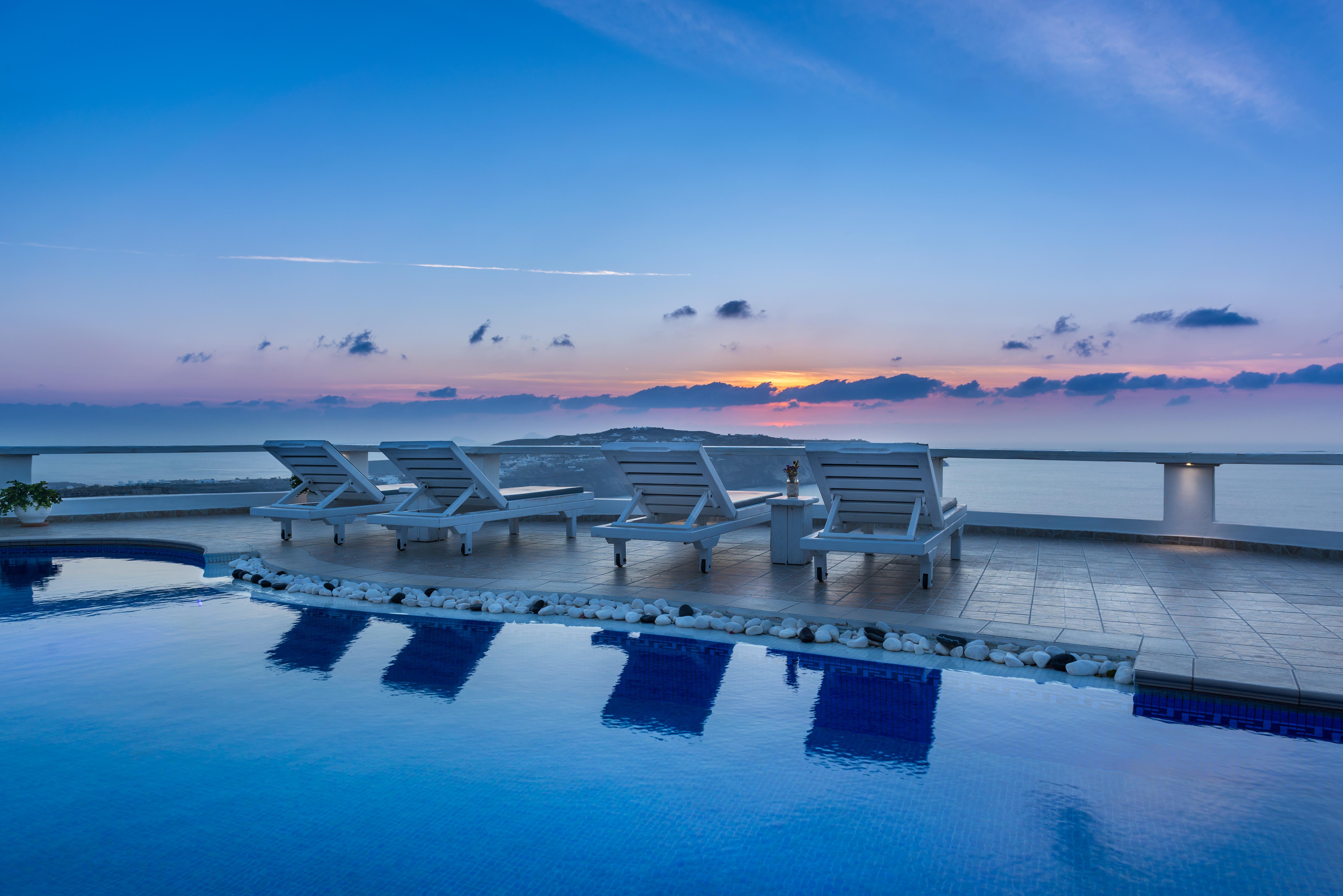 Athermi Suites - Adults Only Fira  Exteriér fotografie