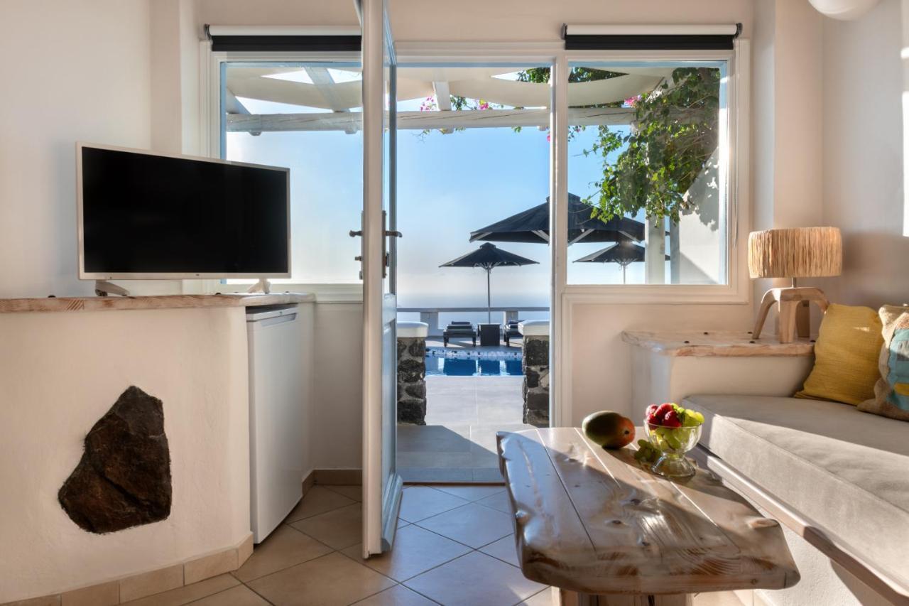 Athermi Suites - Adults Only Fira  Exteriér fotografie