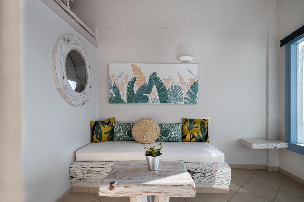 Athermi Suites - Adults Only Fira  Exteriér fotografie